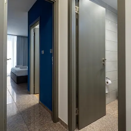 Vertigo 2 Modern 2-bedroom With Parking & Vitosha View Apartment Sofia