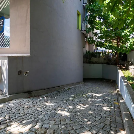 Vertigo 2 Modern 2-bedroom With Parking & Vitosha View Апартамент