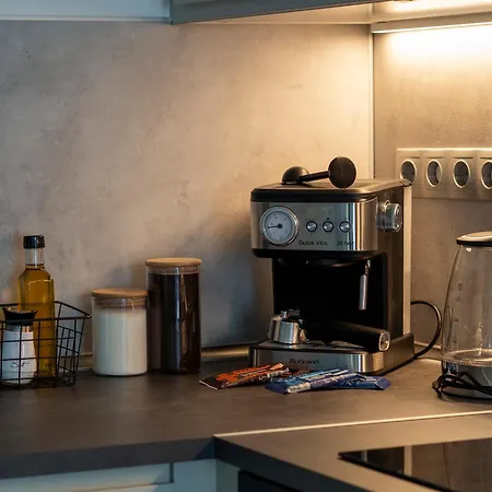 Vertigo 2 Modern 2-bedroom With Parking & Vitosha View * София