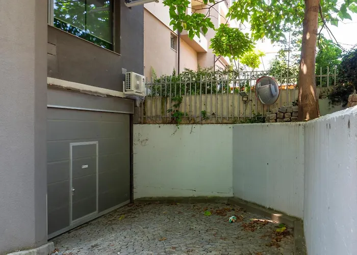 Vertigo 2 Modern 2-bedroom With Parking & Vitosha View *