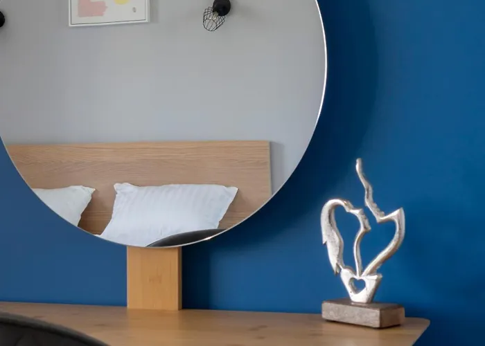 Vertigo 2 Modern 2-bedroom With Parking & Vitosha View Апартамент *