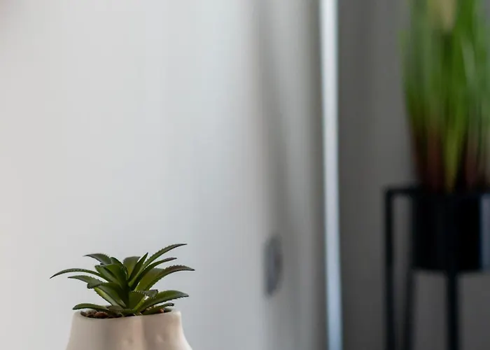 Vertigo 2 Modern 2-bedroom With Parking & Vitosha View Sofia