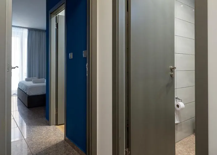 Vertigo 2 Modern 2-bedroom With Parking & Vitosha View Апартамент София