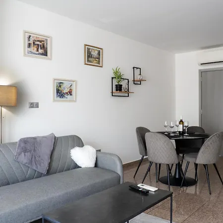 Vertigo 2 Modern 2-bedroom With Parking & Vitosha View